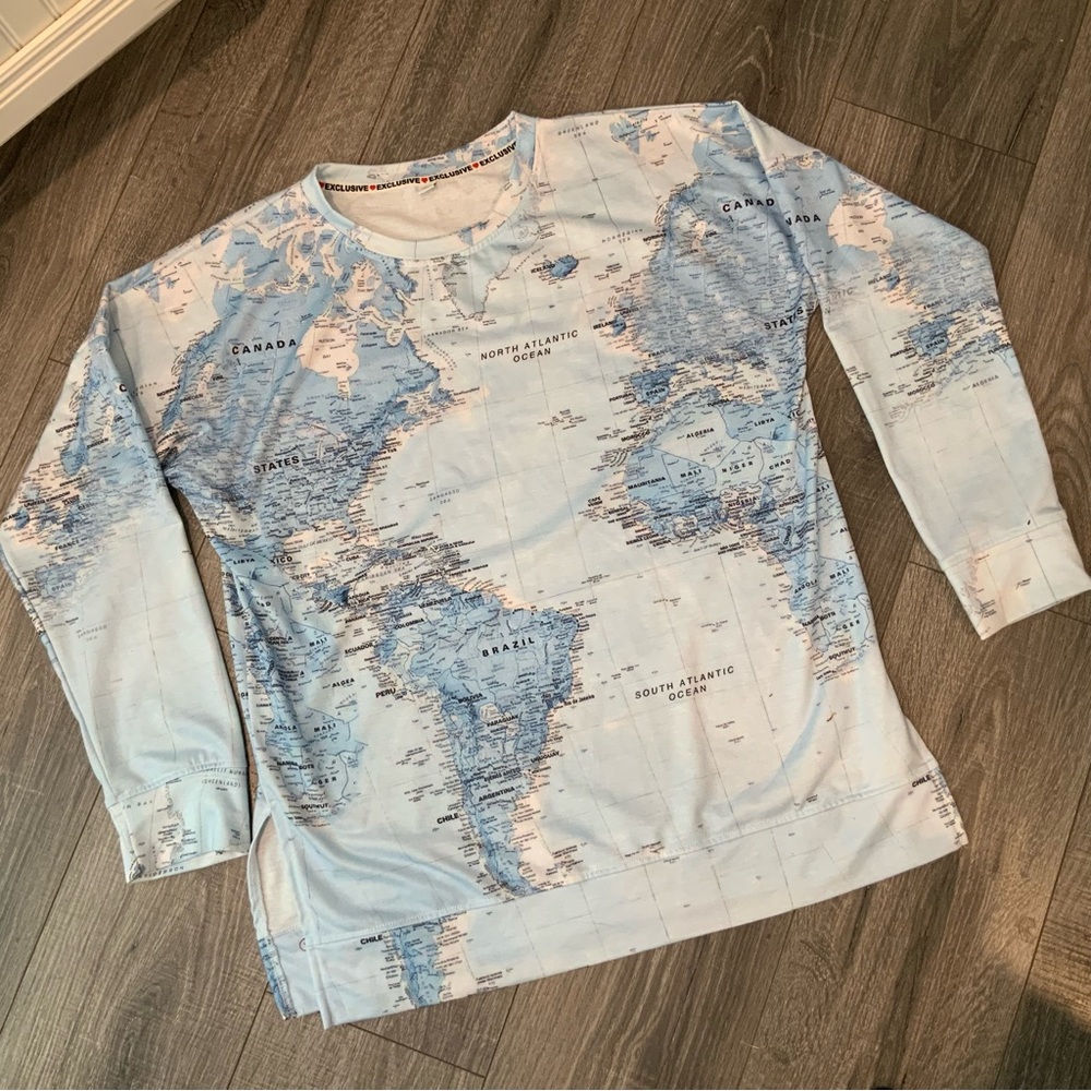 World Map Print Sweatshirt by Exclusive Sz XL Side slits for comfort
